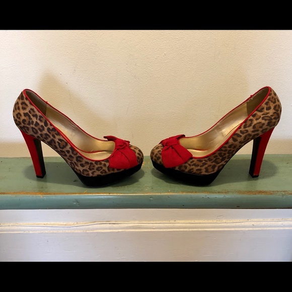 Guess Leopard Print Red Bow Heels Size 10 - Picture 13 of 14